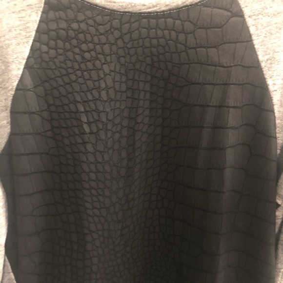 Generation Love Sweatshirt Size Medium - Picture 2 of 6